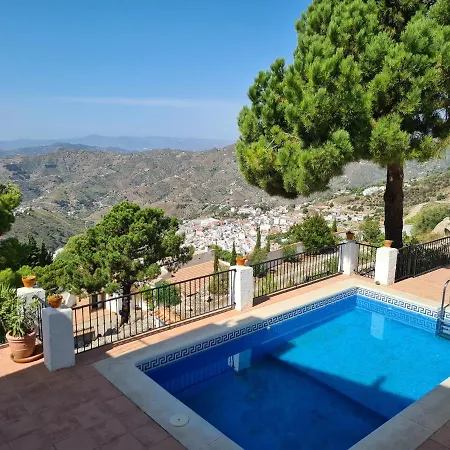 Apartamento Lovely 2 Bed With Stunning Views & Pool