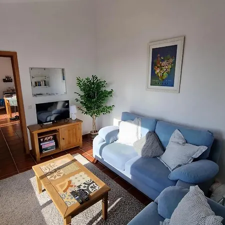 Διαμέρισμα Lovely 2 Bed With Stunning Views & Pool