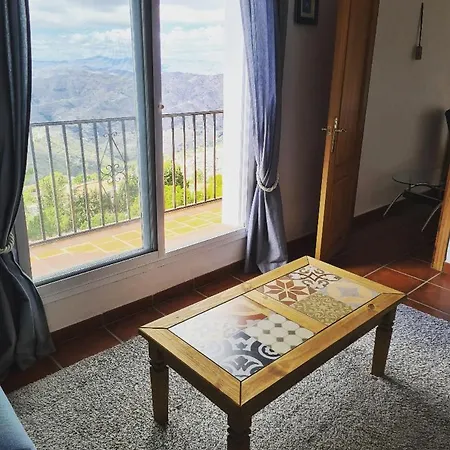 Διαμέρισμα Lovely 2 Bed With Stunning Views & Pool