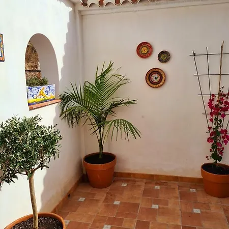 Διαμέρισμα Lovely 2 Bed With Stunning Views & Pool *