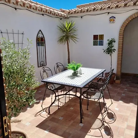 Lovely 2 Bed With Stunning Views & Pool